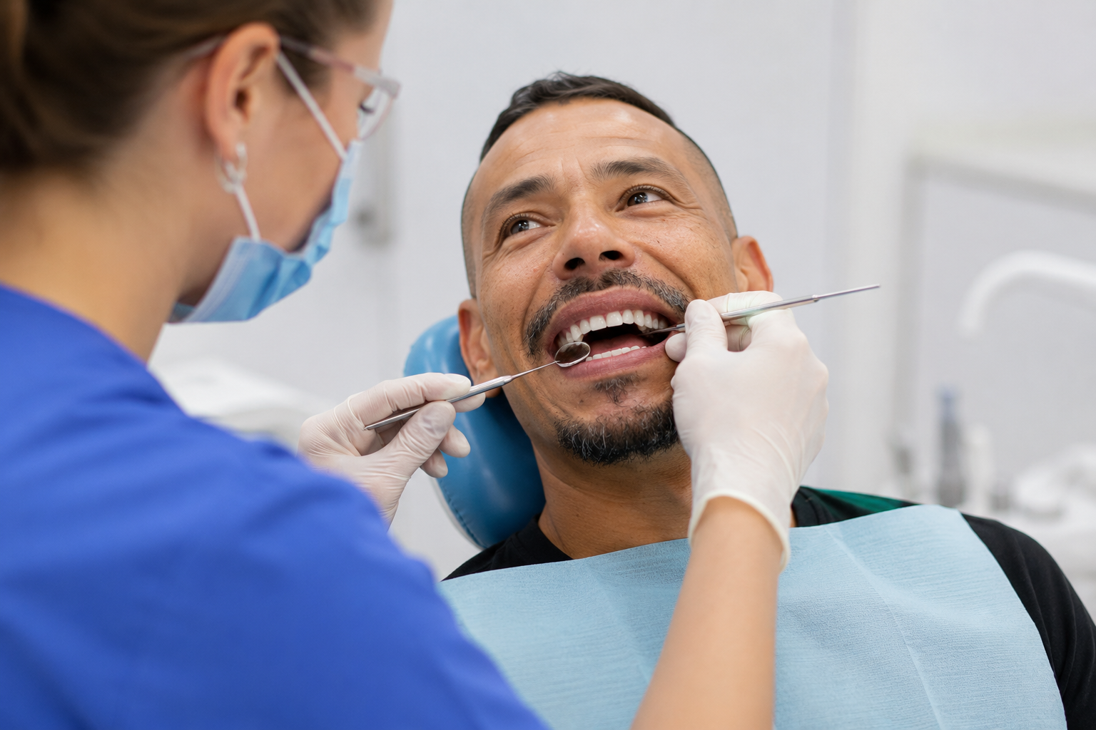 Recuperar Sonrisas, la nueva campaña desarrollada por Más Que Farmacia en colaboración con la Fundación de Odontología Social Luis Séiquer