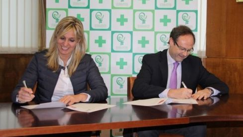 El COF de Lugo y SEFAC firman un convenio para desarrollar servicios profesionales farmacéuticos El COF de Lugo y SEFAC firman un convenio para desarrollar servicios profesionales farmacéuticos