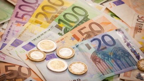 La FEFE afirma que a las farmacias les han descontado 2.457 millones de euros en cinco años