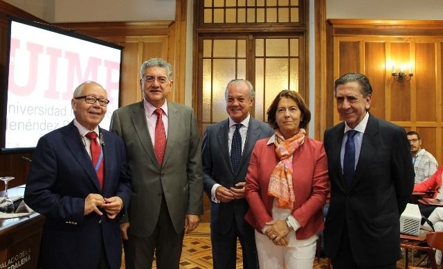 Envejecimiento y nuevas tecnologías, dos conceptos en los que la farmacia debe poner el acento