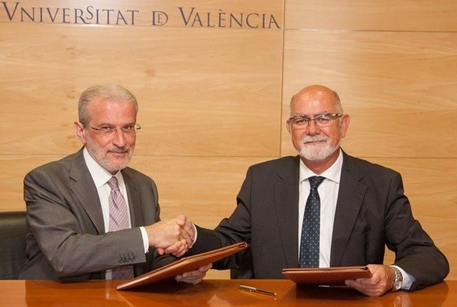 El Colegio de Farmacéuticos y la Universidad de Valencia colaborarán en proyectos educativos y científicos El Colegio de Farmacéuticos y la Universidad de Valencia colaborarán en proyectos educativos y científicos