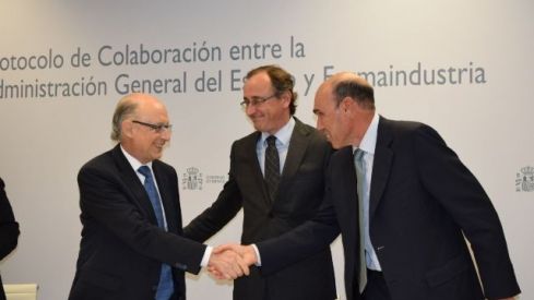 Farmaindustria y los ministerios de Hacienda y Sanidad firman un protocolo por la sostenibilidad, el acceso y la innovación