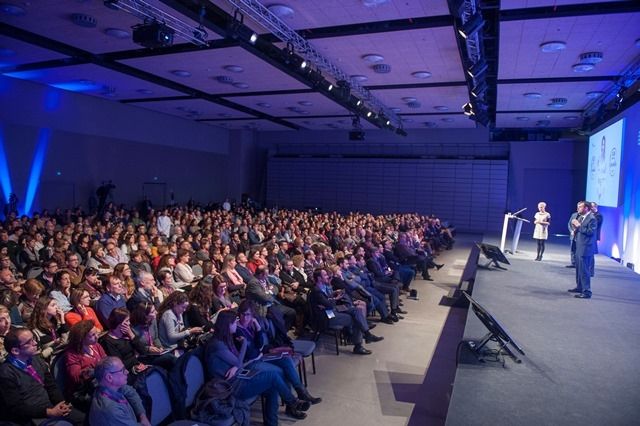 Fedefarma 2015 reúne a más de 2.300 farmacéuticos en la presentación anual de su plan estratégico