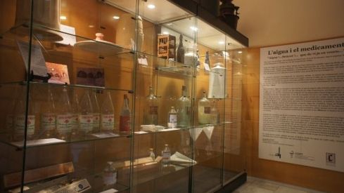 El COF de Tarragona acoge la exposición «El agua y el medicamento» El COF de Tarragona acoge la exposición «El agua y el medicamento»