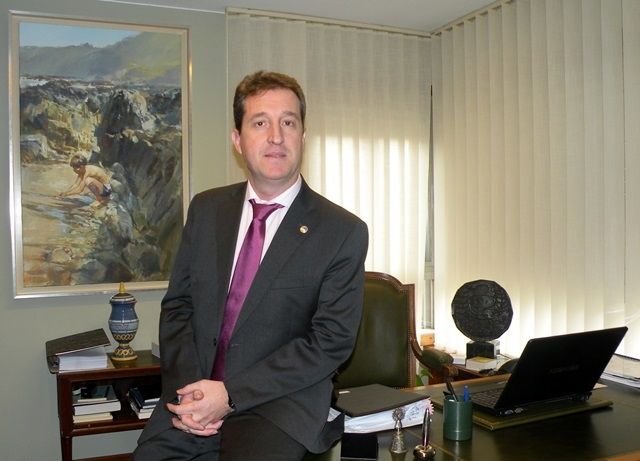 Ramón Jordán, reelegido como presidente del COF de Zaragoza