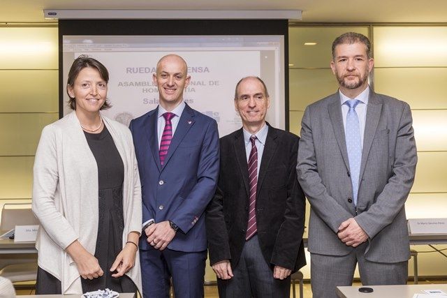 Profesionales sanitarios y pacientes defienden la práctica y la utilización de la homeopatía en España