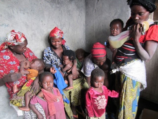 Farmamundi acerca la muestra «Wanawake» sobre mujeres en RD Congo al congreso SEFAC