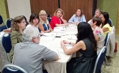 Profesión farmacéutica y facultades de España e Iberoamérica debaten en torno a la enseñanza de la atención farmacéutica en el Grado en Farmacia