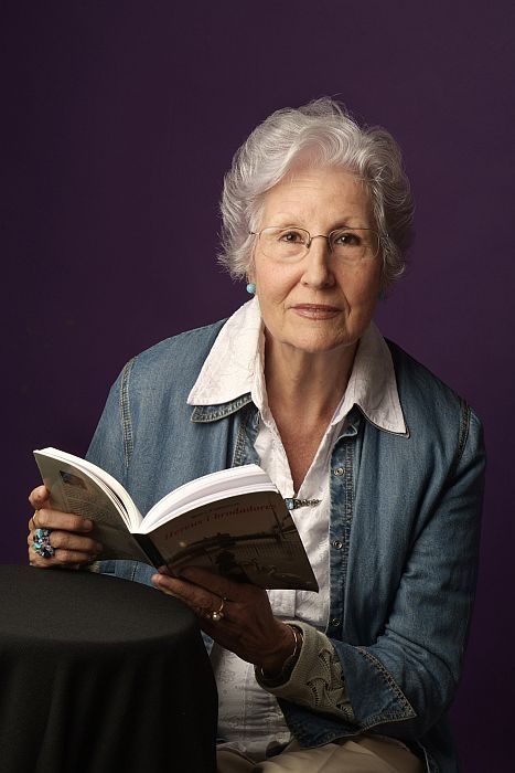 Rosa Fabregat, invitada en el ciclo «Lunes de poesía» en el centro Arts Santa Mónica
