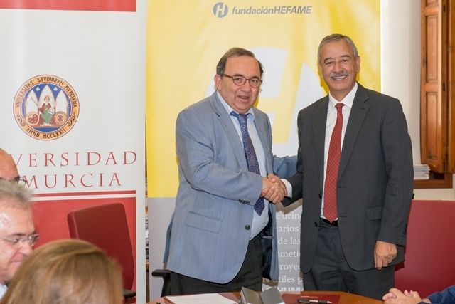 Fundación HEFAME colaborará con la Universidad de Murcia en la creación de un aula práctica para estudiantes de Farmacia