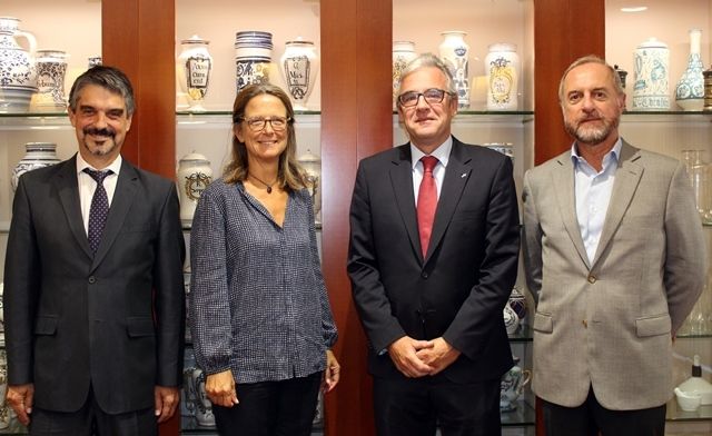 Los colegios de farmacéuticos de Barcelona y Madrid se adhieren a anefp