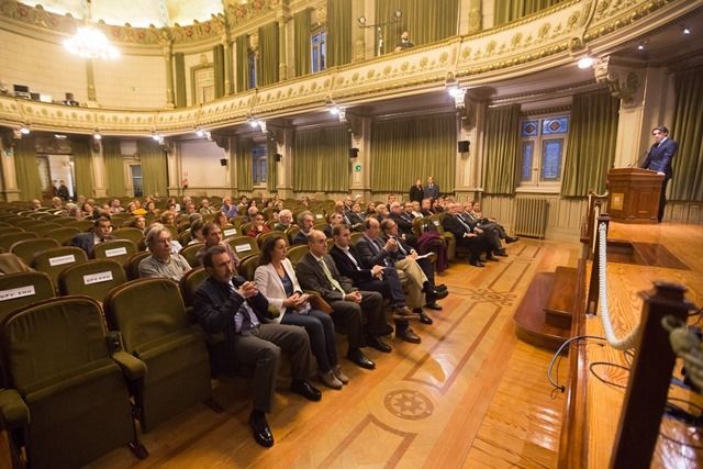 La Academia de Ciencias Médicas de Bilbao inauguró el nuevo curso académico