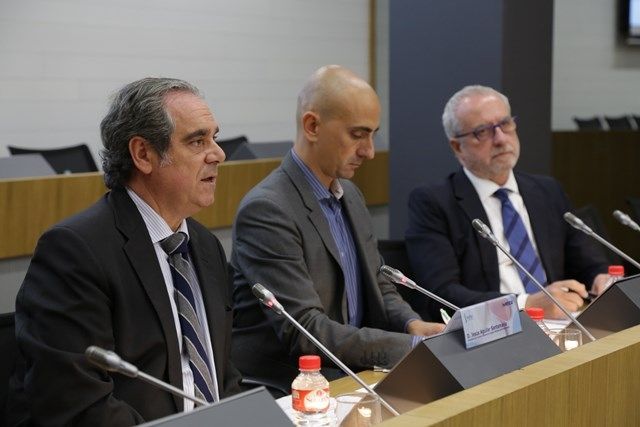 Distribución y farmacia buscarán juntos fórmulas que contribuyan a la sostenibilidad del SNS