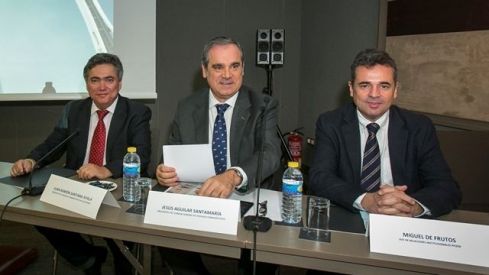 Jesús Aguilar defiende en Canarias la implantación de servicios profesionales farmacéuticos