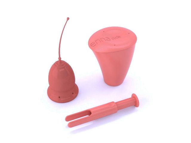 Enna Cycle, la única copa menstrual patentada con aplicador