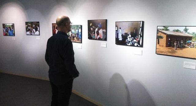 Zaragoza acoge la exposición «Wanawake» de Farmamundi sobre género y salud en RD Congo