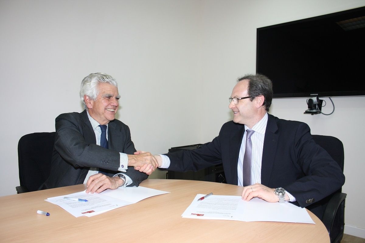 SEFAC y AECC firman un convenio para mejorar la atención de las personas con cáncer SEFAC y AECC firman un convenio para mejorar la atención de las personas con cáncer