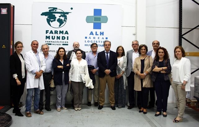 El Comité Directivo del Consejo General de Farmacéuticos visita la sede de Farmamundi en Valencia
