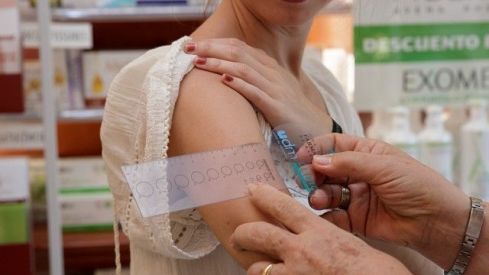 La campaña «Antes de dejarte la piel, consulta» ya ha atendido a más de 2.000 personas