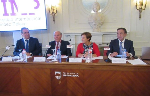 Juan Ignacio Güenechea: «La farmacia es inconcebible sin una visión que contemple una perspectiva holística que tenga en cuenta al paciente»