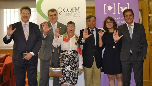 Las farmacias madrileñas al lado de los pacientes en la campaña ‘Frena el sol, frena el lupus’