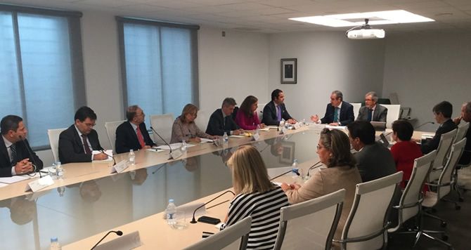 Primera reunión del sector para abordar el desarrollo de la receta electrónica privada
