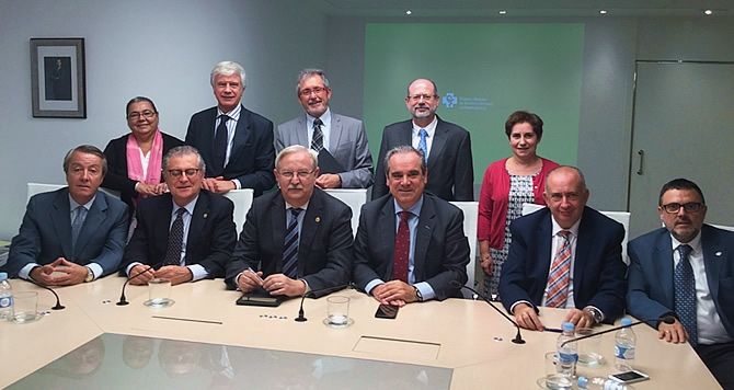 Médicos y farmacéuticos avanzan en la habilitación de un mecanismo de verificación electrónica de la receta médica privada en soporte papel