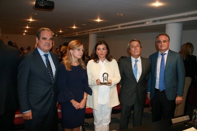 El Colegio de Farmacéuticos de Córdoba otorga la «Aljama de Plata» a Carmen Peña