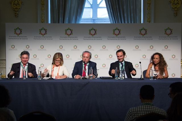Las I Jornadas Empresariales Farmacéuticas Canarias defienden el modelo español de farmacia