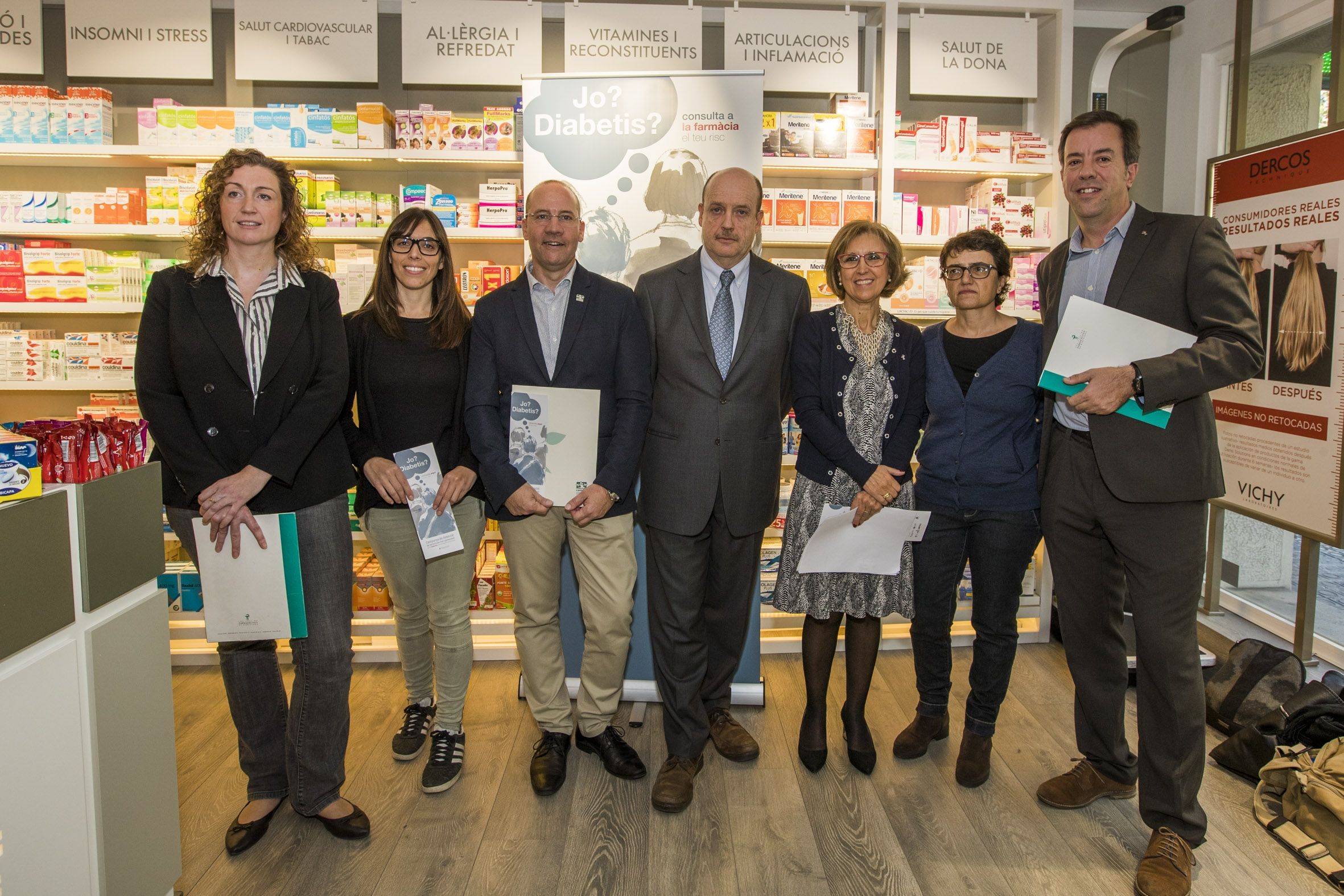 Las farmacias de Barcelona ponen en marcha una campaña para detectar el riesgo de los usuarios de padecer diabetes