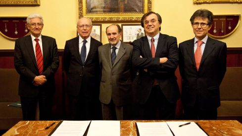 La Real Academia Nacional de Medicina y Farmaindustria colaborarán para generar un mayor conocimiento sobre el medicamento en la sociedad