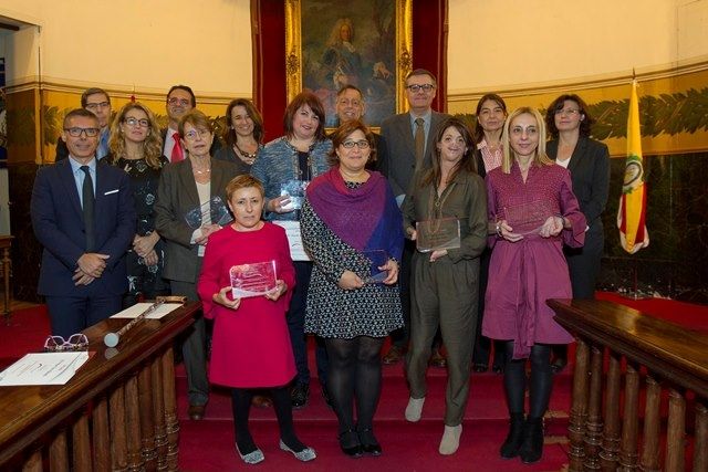 AELMHU premia la investigación, la trayectoria clínica y la difusión de las enfermedades raras y/o los medicamentos huérfanos