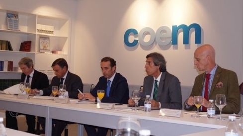 Mercantilización, publicidad engañosa e intrusismo, problemas que más preocupan a las profesiones sanitarias