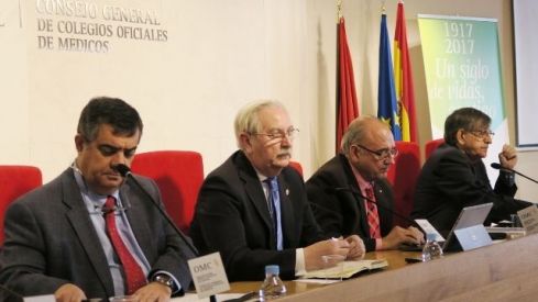 La Asociación Acceso Justo al Medicamento asegura que el SNS deja de ahorrar unos 600 millones de euros al año sin explicar los motivos