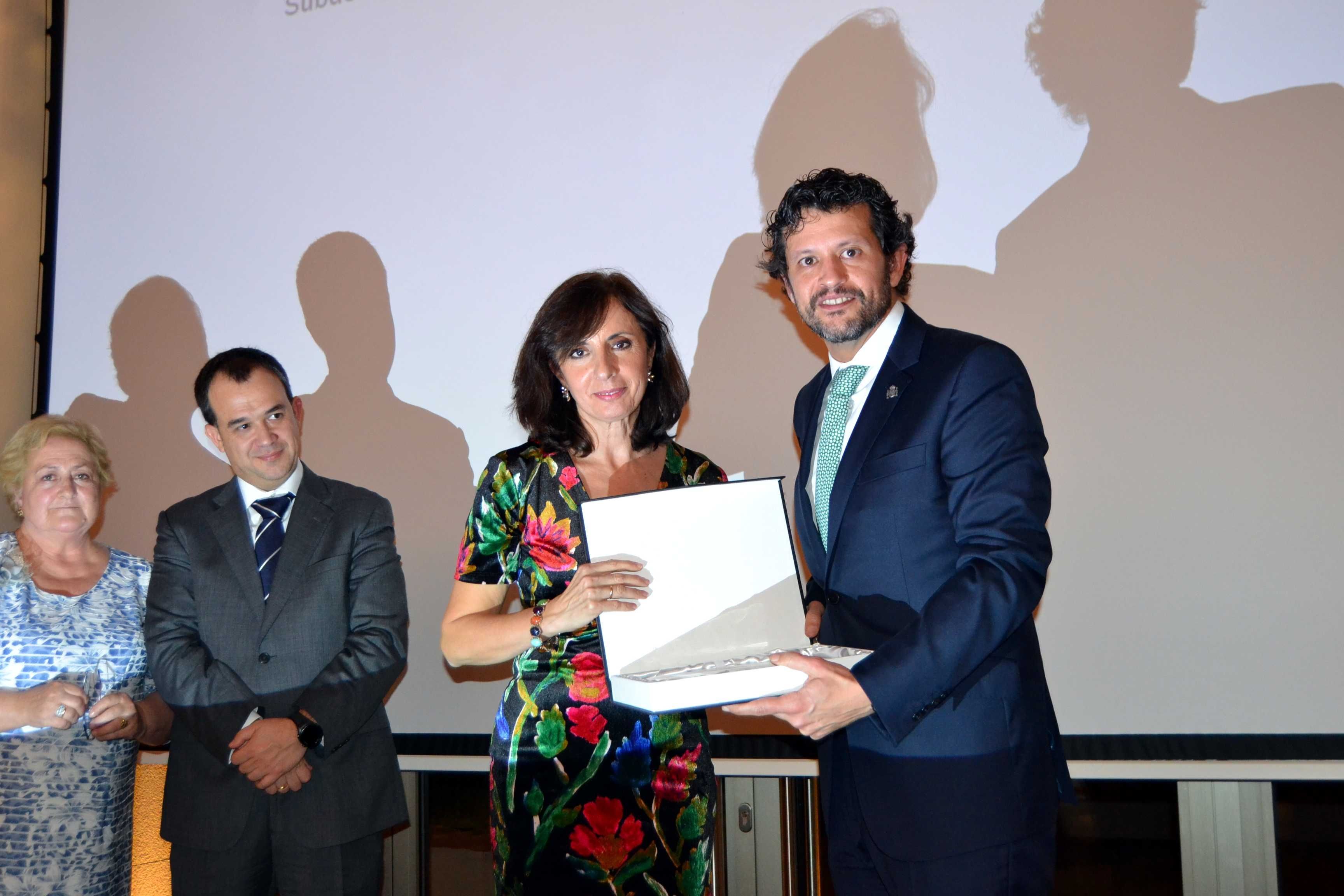 La presidenta del COF de Toledo pide a las administraciones públicas y fuerzas políticas que apoyen el modelo actual de la farmacia española