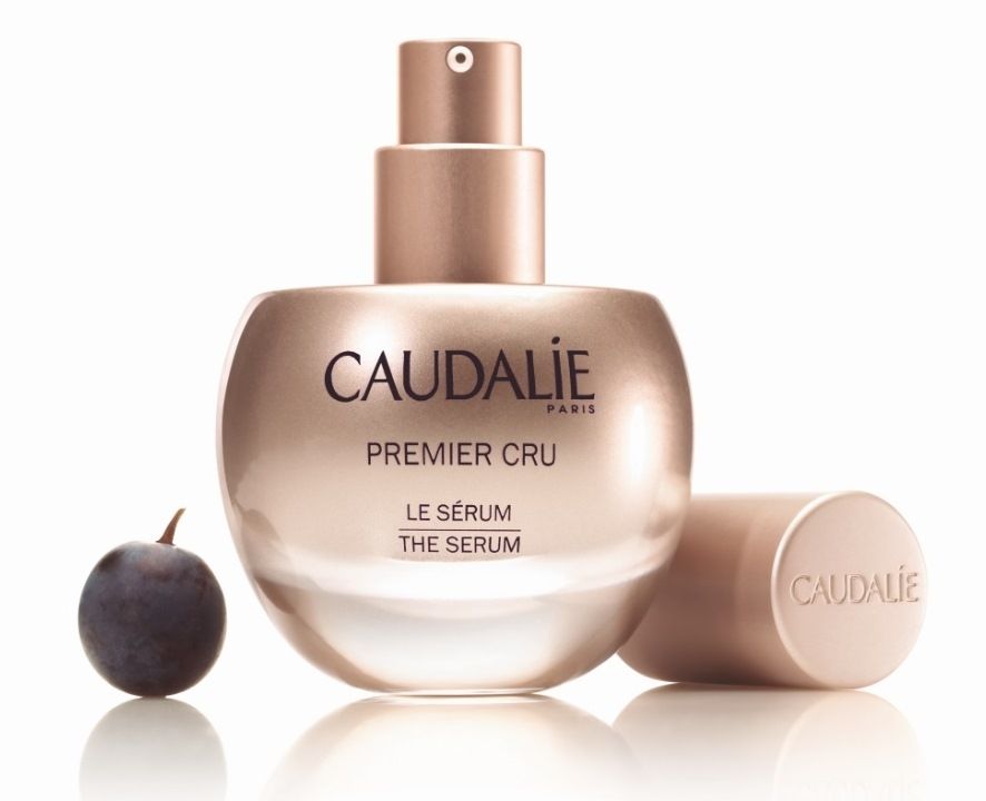 Caudalie amplía su gama Premier Cru con un innovador sérum antiedad global
