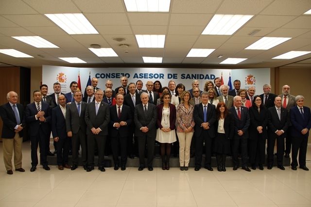 Dolors Montserrat presidió la constitución del Consejo Asesor de Sanidad
