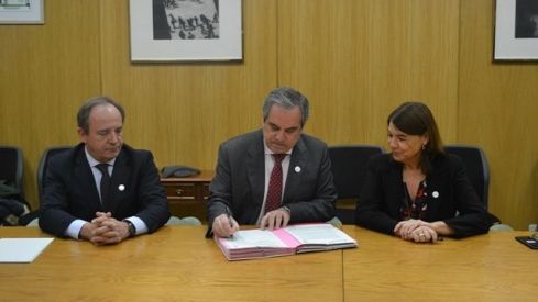Consejo General de Farmacéuticos y Agencia Española de Medicamentos aúnan fuerzas frente a la resistencia a los antibióticos
