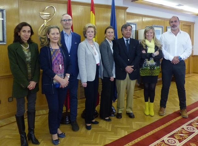 Veterinarios y farmacéuticos de Madrid crean un grupo de trabajo para mejorar el uso y acceso a los medicamentos veterinarios