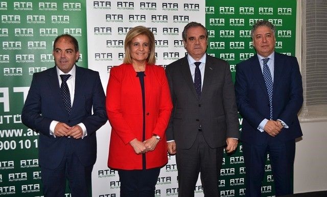 El Consejo General de Colegios de Farmacéuticos y la Federación Nacional de Trabajadores Autónomos suscriben un nuevo convenio