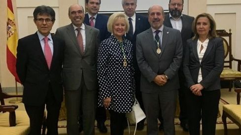 La industria farmacéutica aboga por la máxima cooperación con Reino Unido para evitar los riesgos de un Brexit ‘duro’