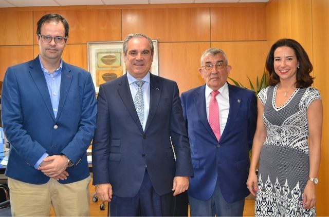 Los farmacéuticos impulsan la cooperación internacional a colectivos vulnerables