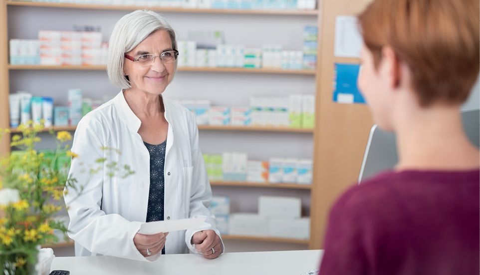 Jubilación activa y transmisión lucrativa de farmacia