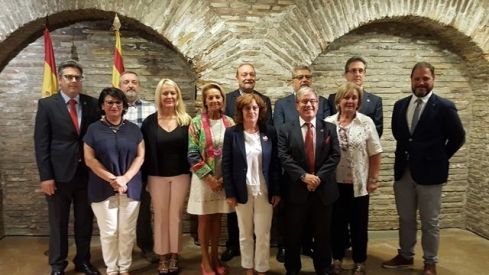 Los farmacéuticos de Aragón informarán a los consumidores sobre conductas alimentarias, medicamentos e internet