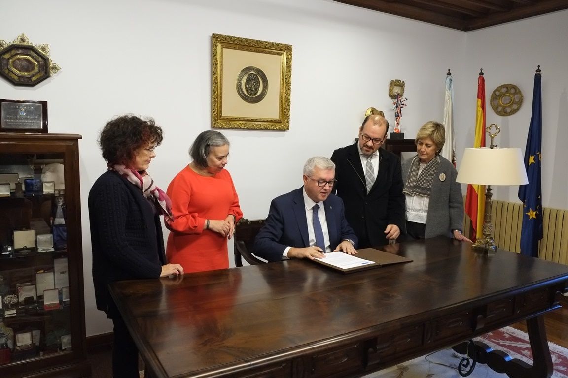 El Grupo Cofares y la Universidad de Santiago de Compostela colaborarán en la formación práctica del alumnado de Farmacia