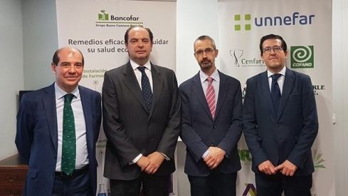 Unnefar y Bancofar firman un acuerdo de colaboración