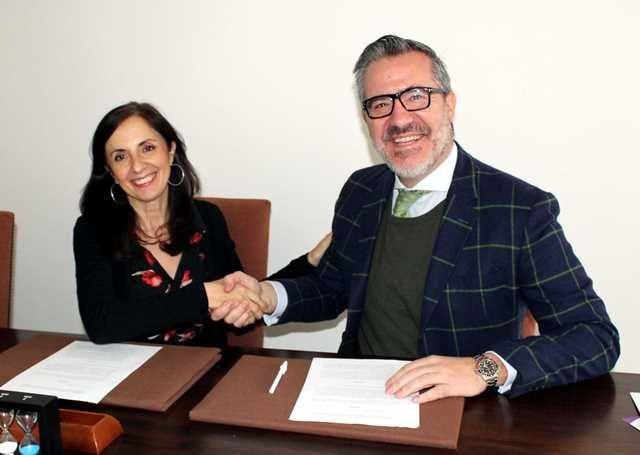 SEFAC y el COF de Toledo firman un convenio de colaboración en cesación tabáquica