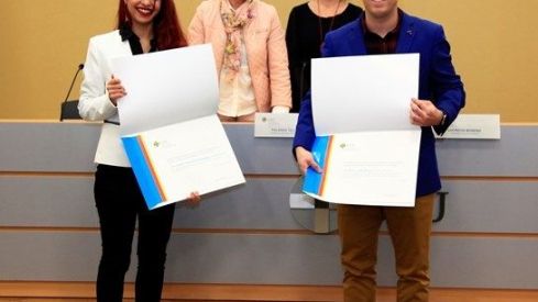 Entregado el «Premio Paco Martínez al Mejor TFG en Farmacia Comunitaria» curso 2017-2018