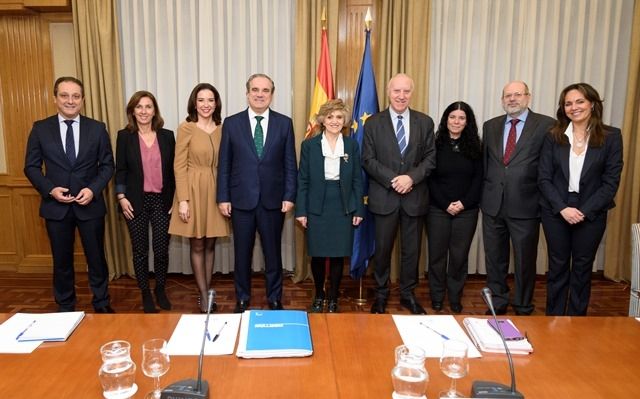 Jesús Aguilar ofrece al Ministerio de Sanidad la red de farmacias en la elaboración del futuro Plan Estratégico de Atención Primaria