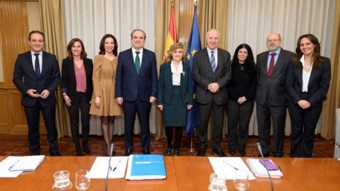 Jesús Aguilar ofrece al Ministerio de Sanidad la red de farmacias en la elaboración del futuro Plan Estratégico de Atención Primaria